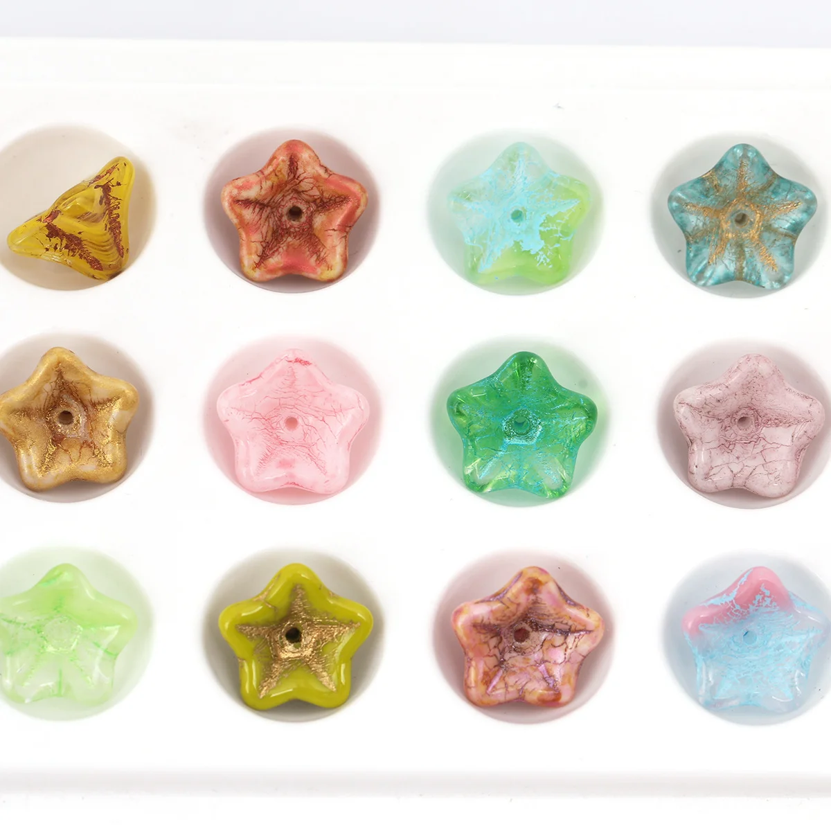 8pcs/16pcs Random Color Morning Glory Flower Shaped Lampwork Glass Beads 1.3cm, Suitable for DIY Braiding, Earrings and Handmade