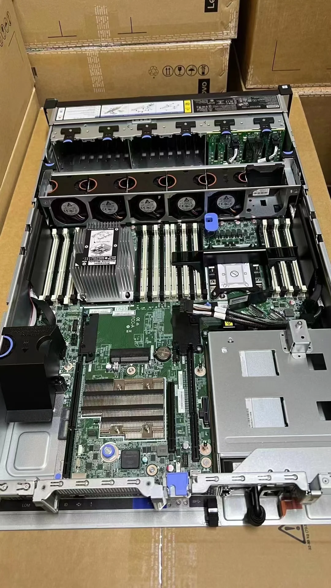 Hoogwaardige bestverkopende 2U Rack Xeon Combo-server voor D Ell Poweredge R630 Rerve