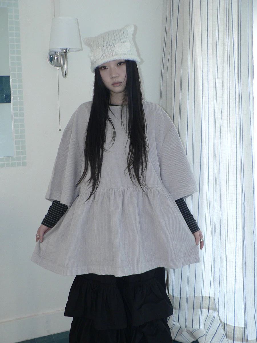 

Angproject Новинка ранней весны: Женский топ из плиссированного вельвета с круглым вырезом, коротким рукавом, в корейском стиле, свободного кроя, однотонный