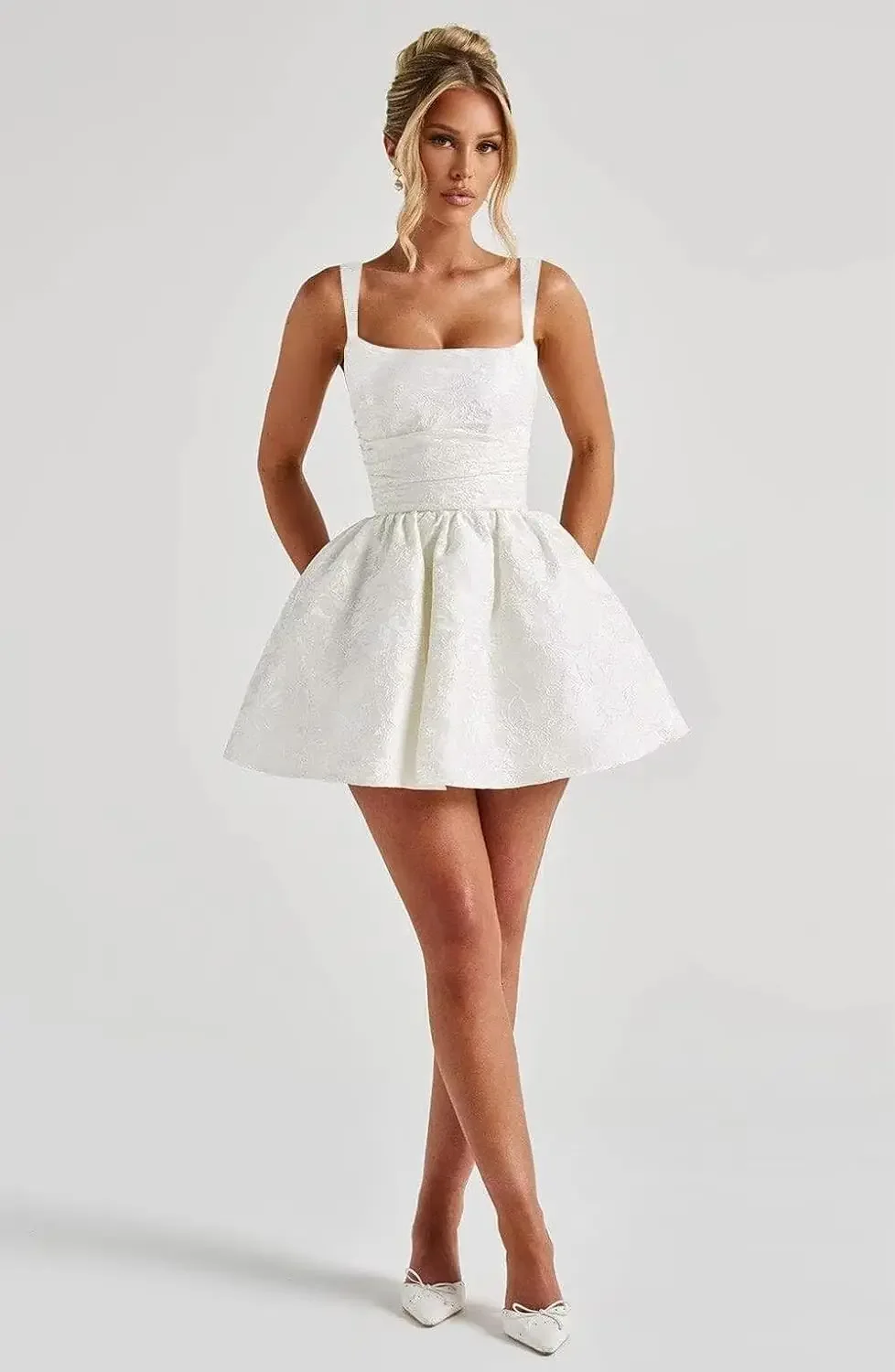 

Атласные платья для встречи выпускников на заказ 2025 года, короткое платье для выпускного вечера с вышивкой, коктейльное платье на тонких бретельках с бантом, вечерние платья