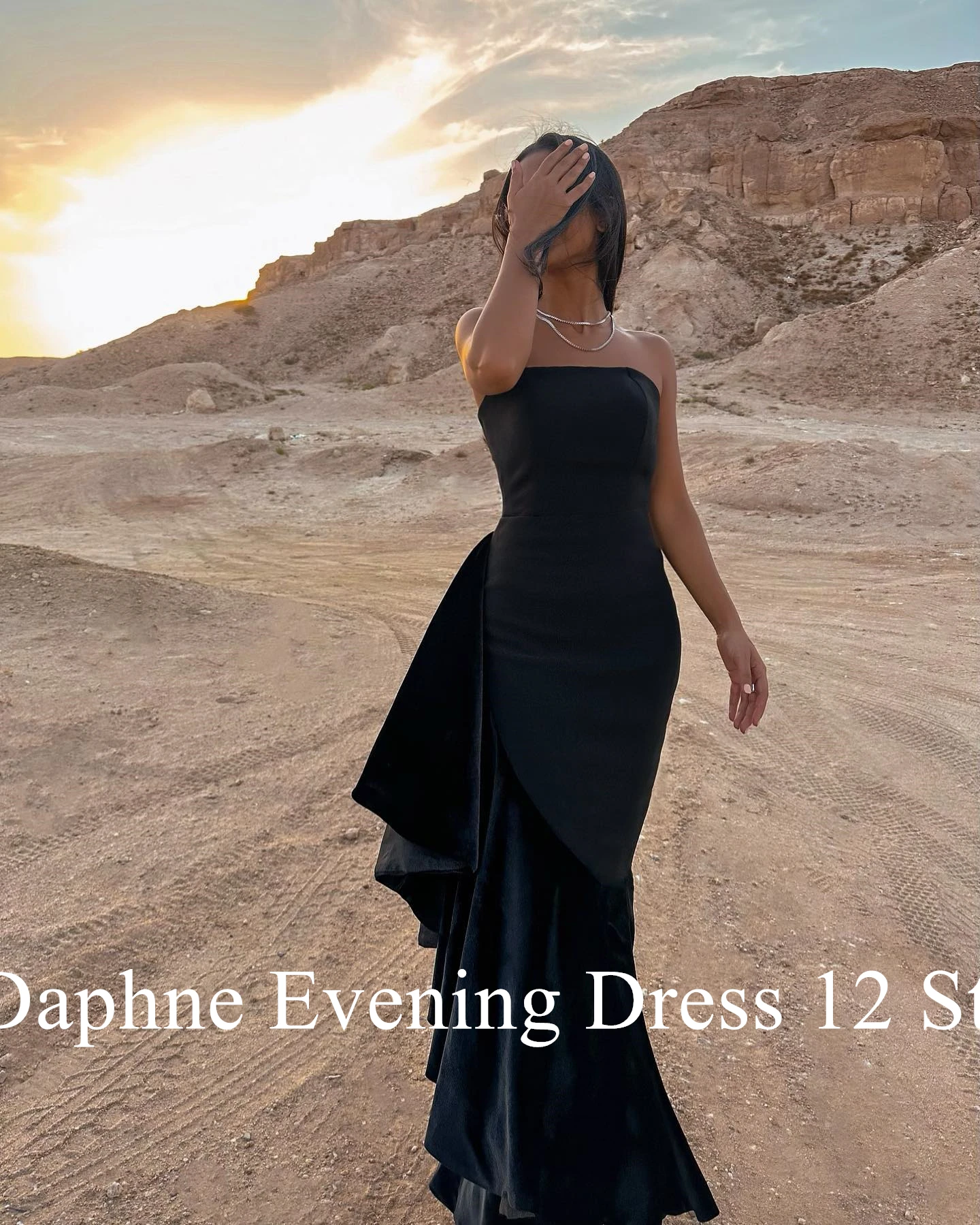 فساتين سهرة كلاسيكية مخصصة حورية البحر بدون حمالات من القطيفة ثنيات مزاجية سوداء سويب تراين فيستدو دي فيستا رداء السهرة