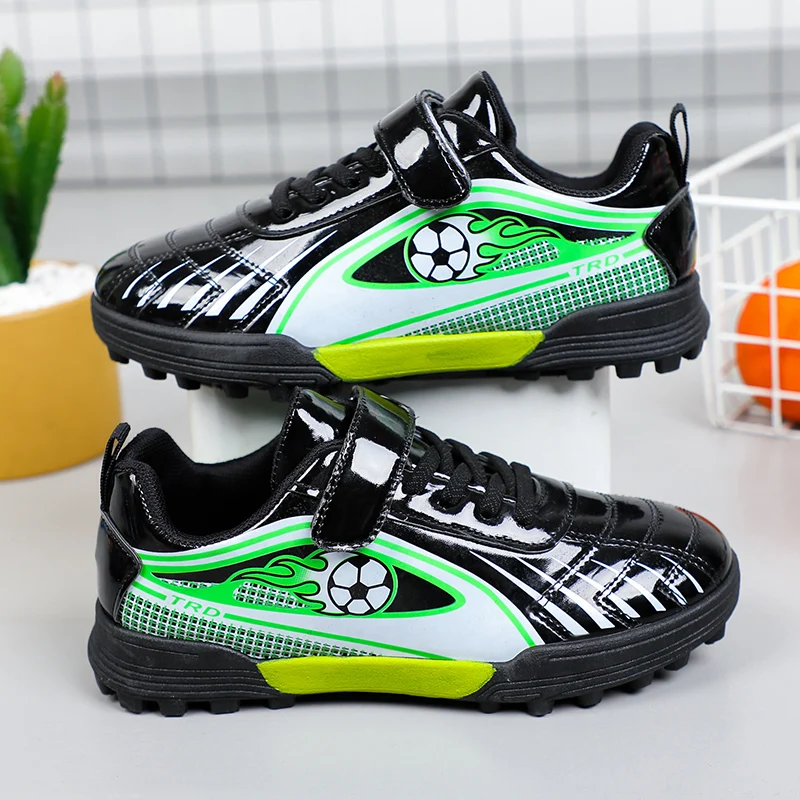 Casual Cool Soccer Shoes For Boys Lightweight Non-slip Football Shoes For All Seasons