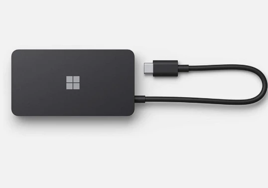 محول USB-C لمحطة إرساء السفر متعدد المنافذ مع VGA USB 3.2 GEN 2 Ethernet للوصول على التشغيل