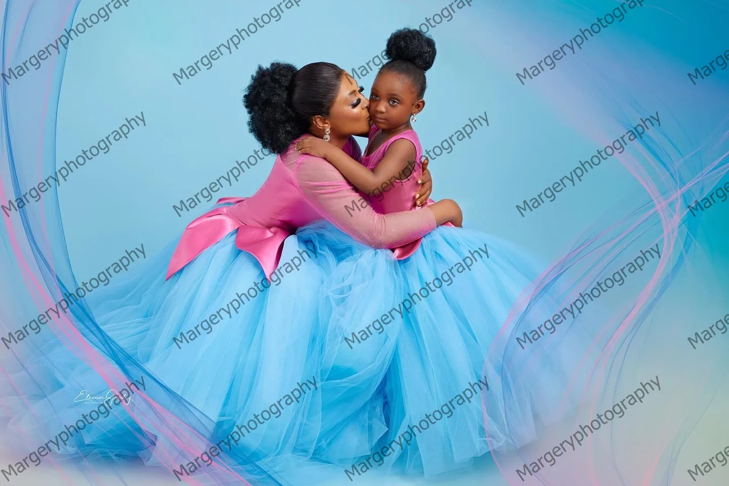 2024 Fashion Mesh Mother And Kids Prom Dresses Pretty Satin Ruffles Puffy Party Ball Gowns Mom And Daughter Photo-shoot Dress