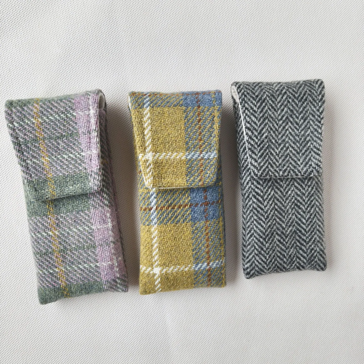 

Оригинальный высококачественный шерстяной пенал в клетку с 3 отверстиями, защитный чехол для ручек, портативный пенал-косметичка