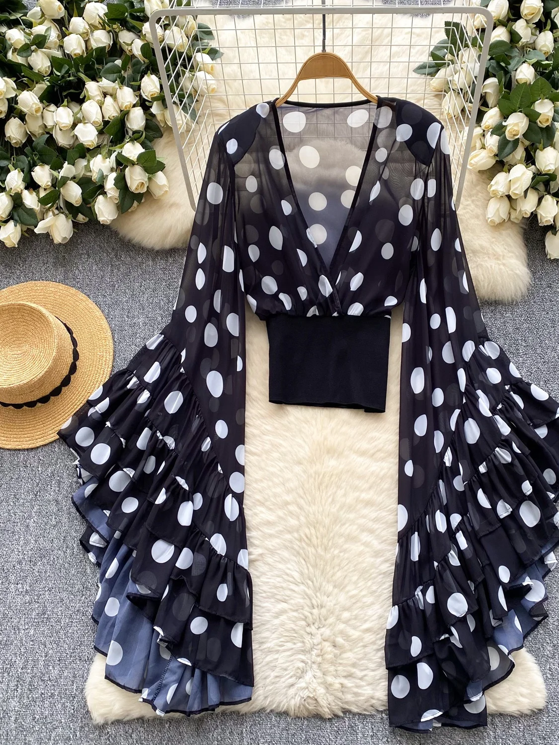 

Cross-Over V-Ne Bell Sve Polka Dot Women's irt See-Tough Chiffon Top Korean Sle Loose Fit Long Sve Commute