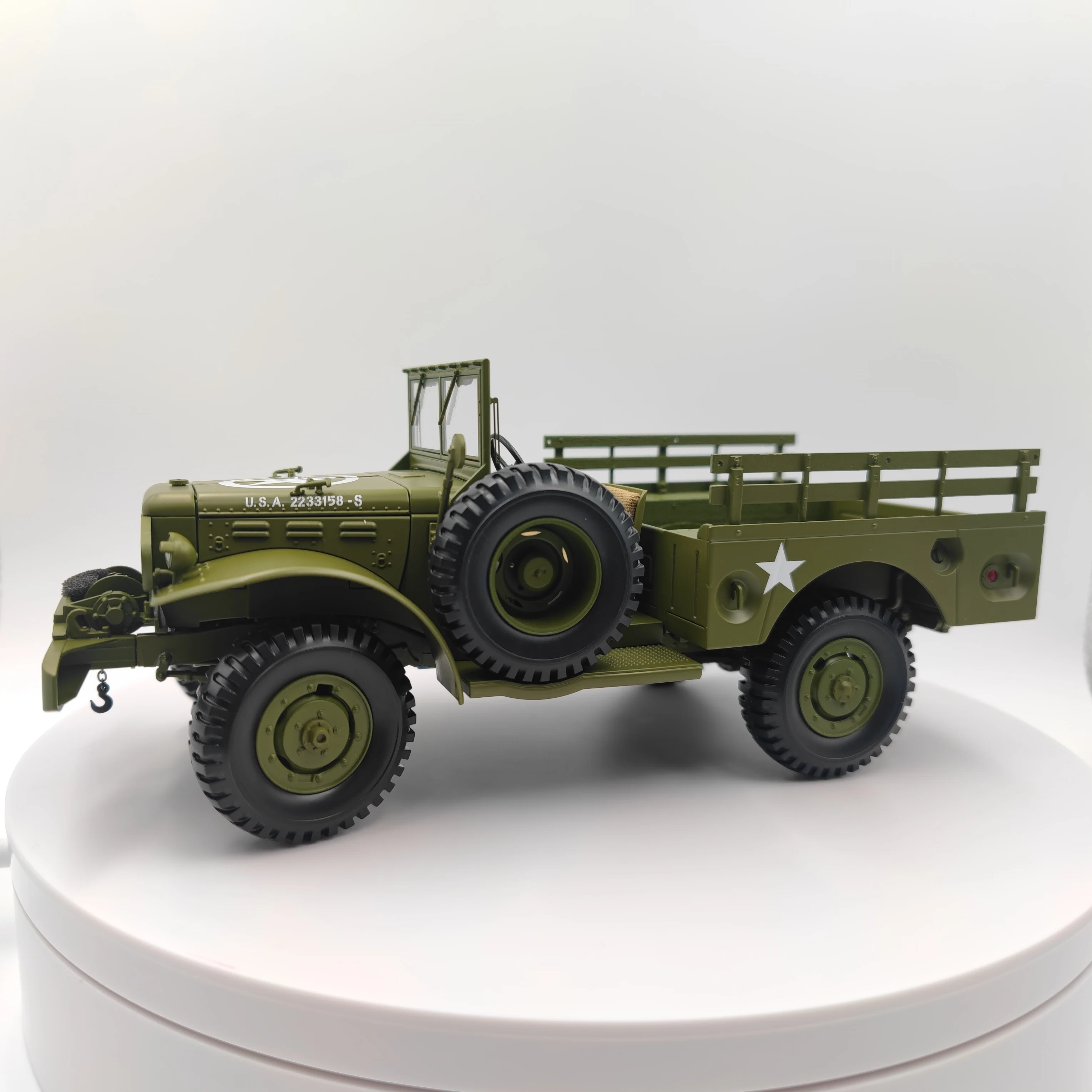 

Литая в масштабе 1:18 модель военного внедорожника Jeep Beep Wc51 Wc52 модель автомобиля из сплава коллекционная игрушка подарок сувенир демонстрационные украшения