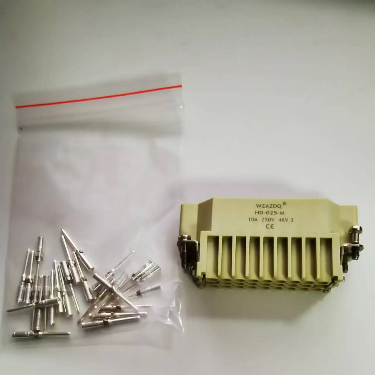 Cold-pressed 25-pin HDC-HD-025M/F connector plug-in And the base shell