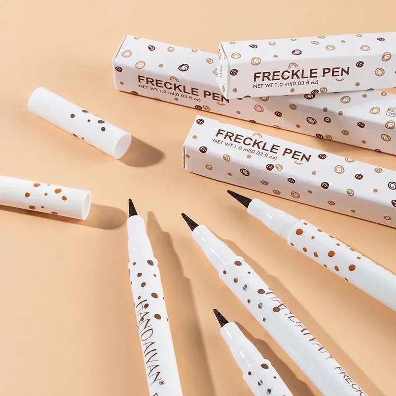 1PCS Face Fake Freckles Pen Long Lasting Look Dot Spot Pen Makep Tool Cosmetic Natural Waterproof Lifelike Fake Freckles Pencil