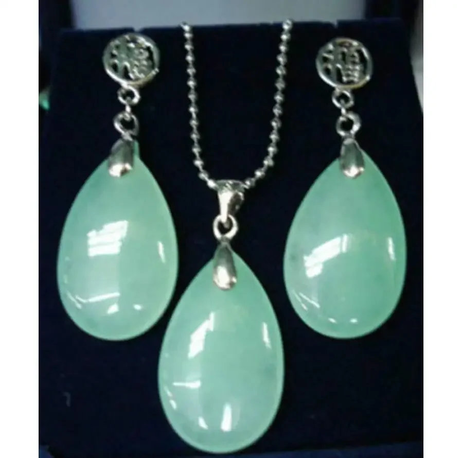 

Beautiful purple green jade earrings pendant necklace set