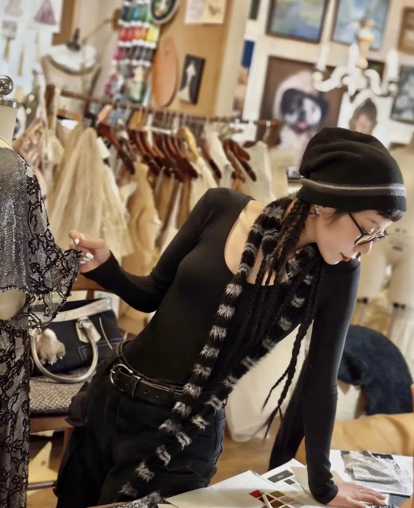 رابط البريد التكميلي المخصص لا يمكن إرجاع أو استبدال العباءات المخصصة