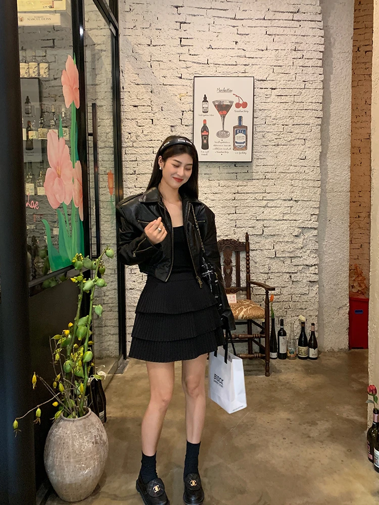 2024年新作 レディース PUレザー ジャケット ブラック バイカー スタイル おしゃれ スリムフィット 花柄プリント コート テファマニ 通勤 スタイル