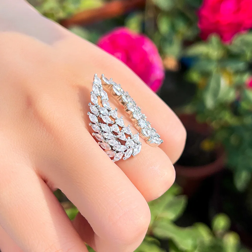 CWWZircons New Trendy Angel Wing Bling White Cubic Zirconia Open Cuff Adjustable Long Finger Ring for Women Wedding Evening R272