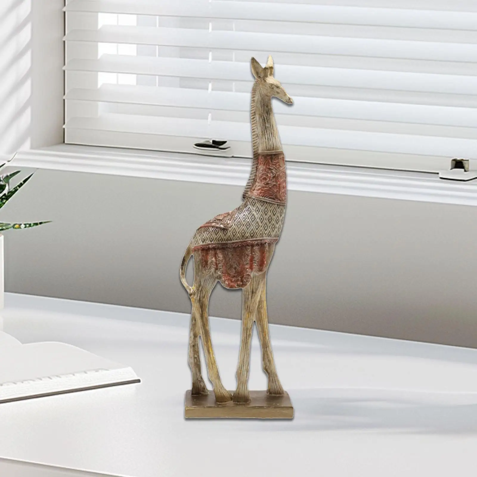 Giraffe Sculpture Housewarming Gift Ornament Tabletop Decoration Animal Figurine for Desk Entryway Hotel Bedroom Living Room