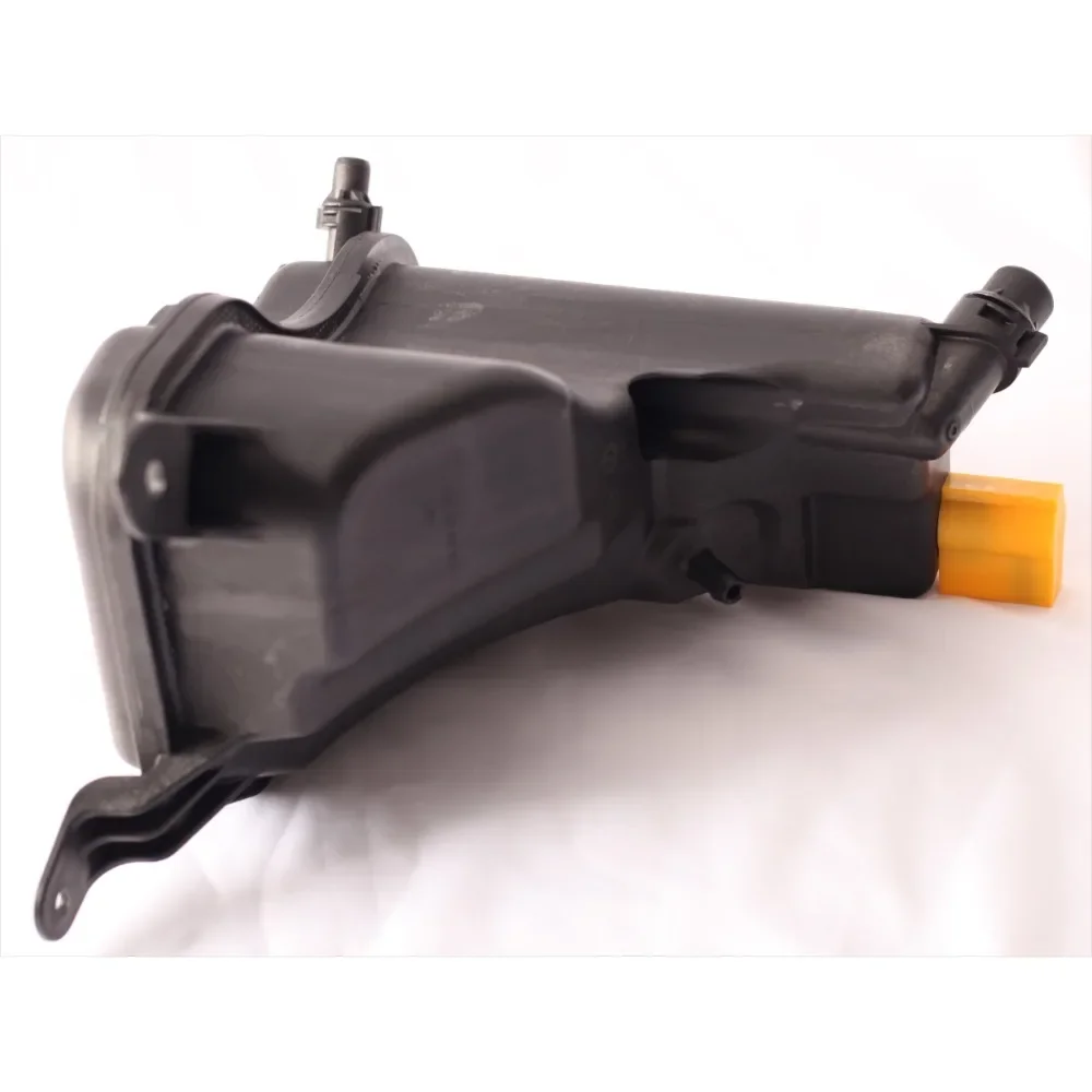 China Brand 17137640514 Car Coolant Auxiliary Water Tank For BMW 1 3 Series X1 Z4 E84 E87 E88 E89 E90 318i 320i 325i 330i 328i