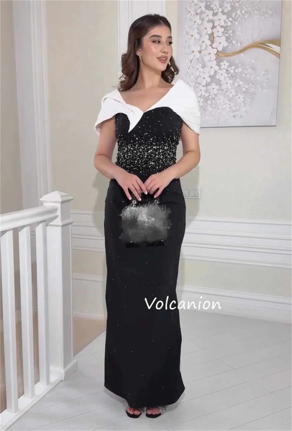 Moda personalizada jérsei plissado lantejoulas padrão em linha reta com decote em v vestidos midi sob medida ocasião requintado