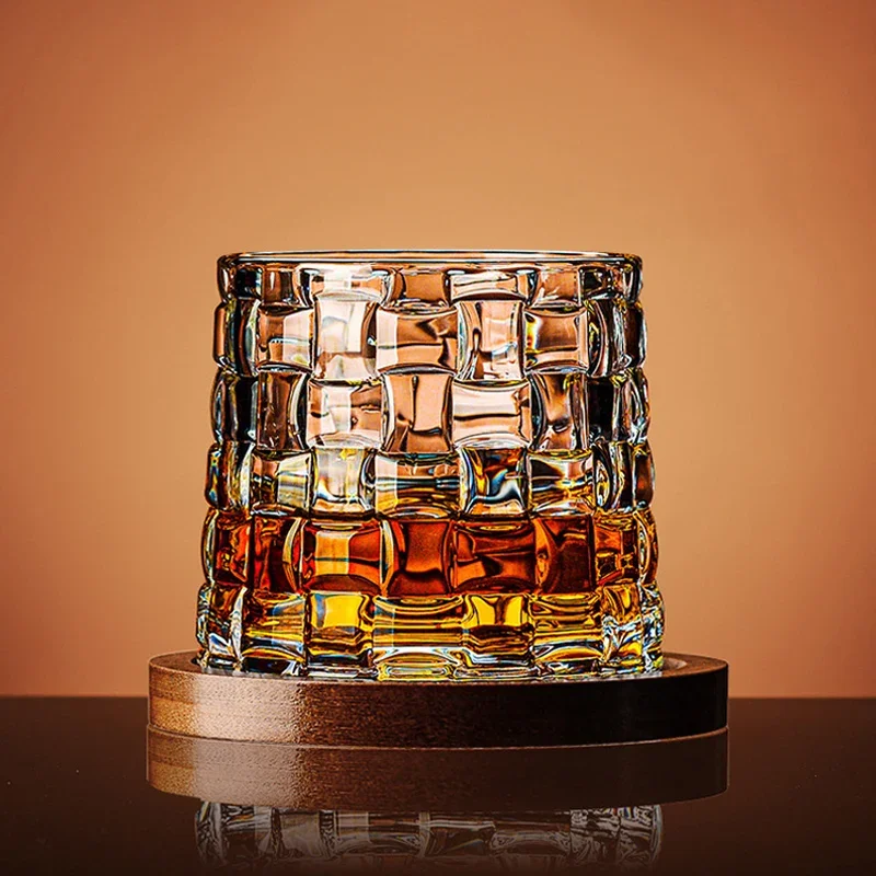 

Tumbler Whiskey Glass with Base Crystal Whiskey Glasses Retro Rotating Spinning Wine Brandy Glass Cup Drinkware for Bar Home