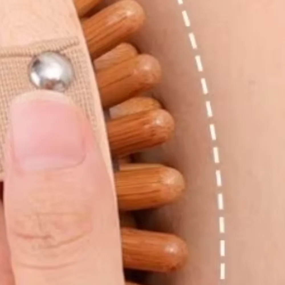 

New Multi-Functional Massage Comb Wooden Portable Meridian Brush Head Handheld Body Dredge Brush Leg Massage