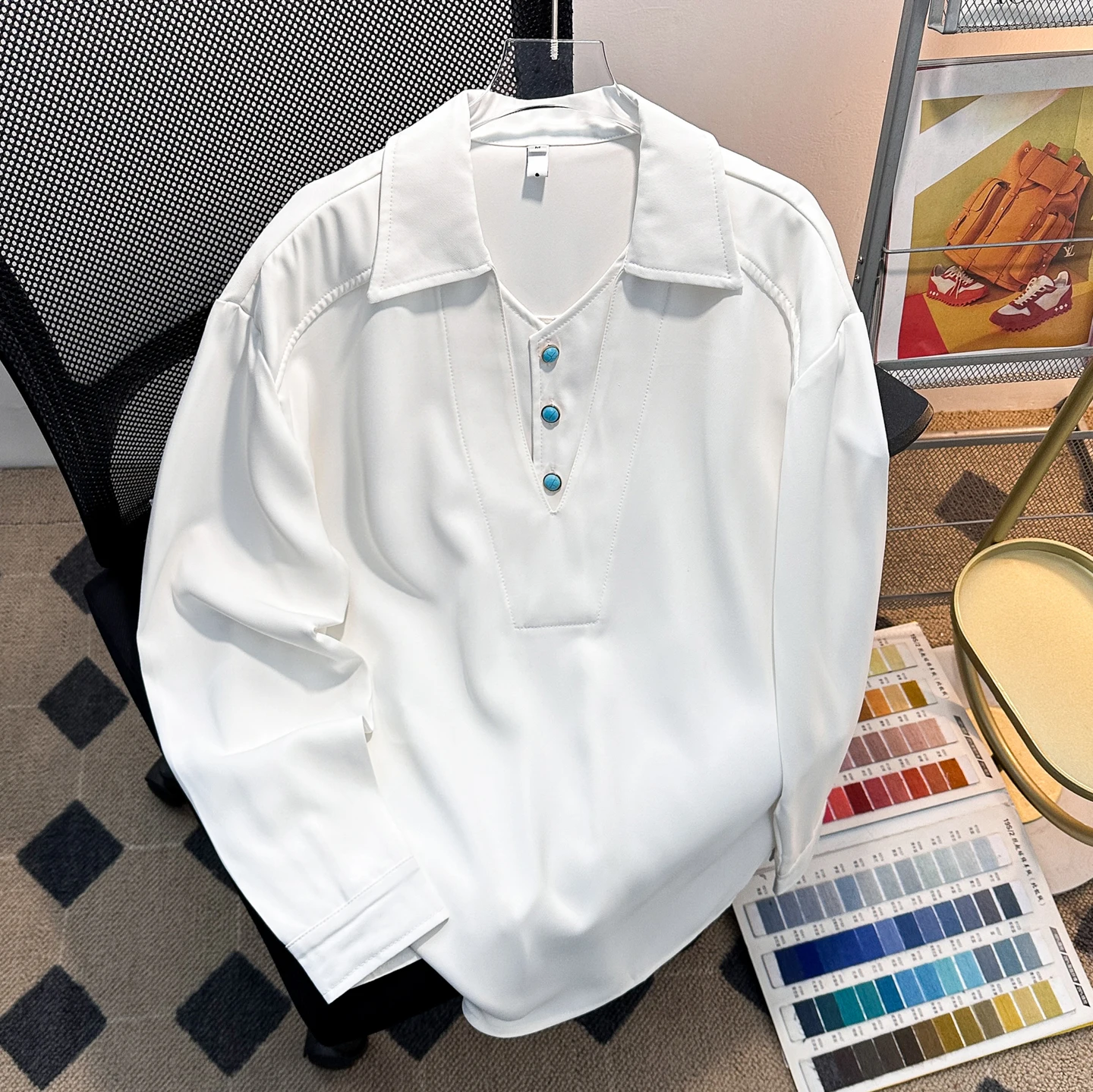 

Korean High-End V-Ne irt Men's Simple Color Versatile Casual Sli Flip Collar Long Sve Summer Faion