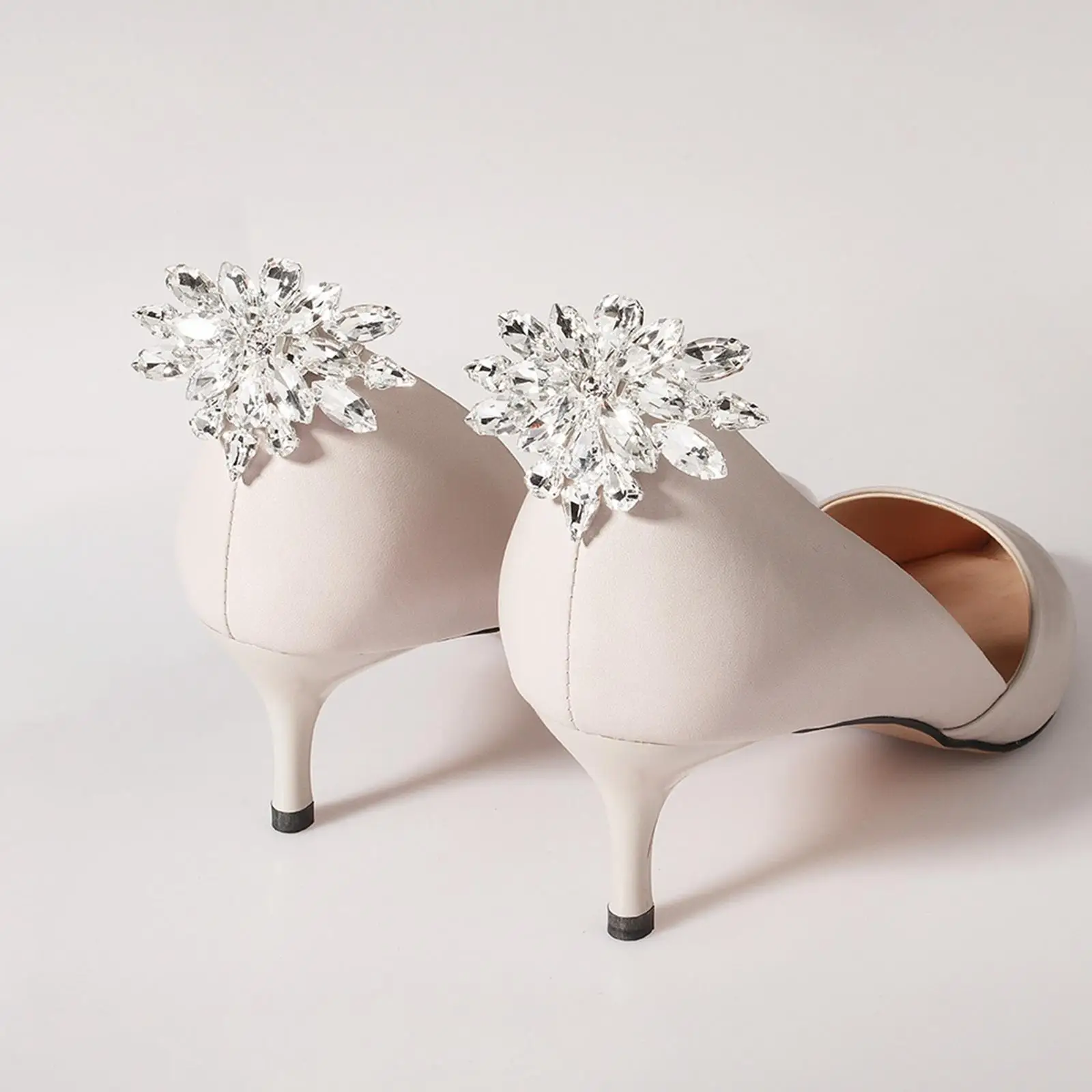 2Pcs Rhinestone Wedding Shoe Clips Removal Crystal Decorative DIY Elegant Fashion Shoe Charms Shoe Buckle for Bridal Party