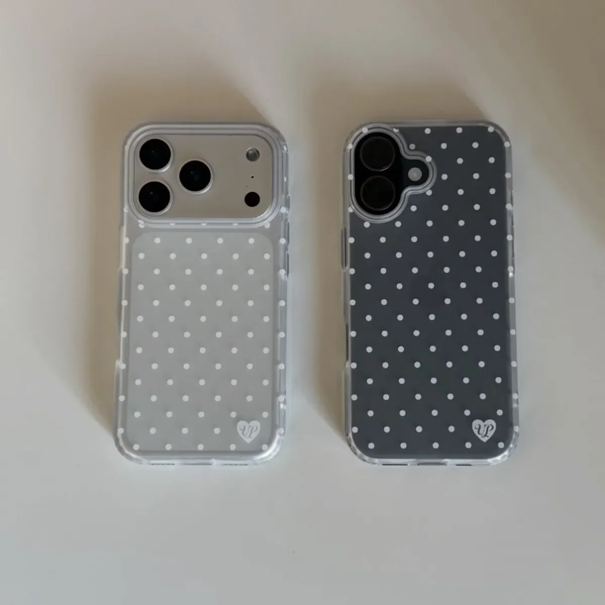 Korean Style Minimalist White Polka Dots Phone Case For iPhone 17 AIR 16 15 14 13 12 11 PRO MAX MINI 7 8 PLUS Dustproof Cover