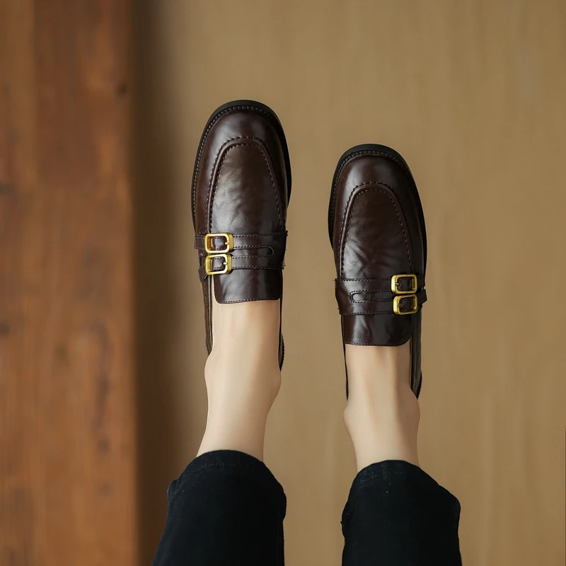 

Women's New Spring and Autumn Genuine Leather Cowhide Metal Belt Buckle Middle Heel Large Retro Le Fu Shoes Fashion Shoes