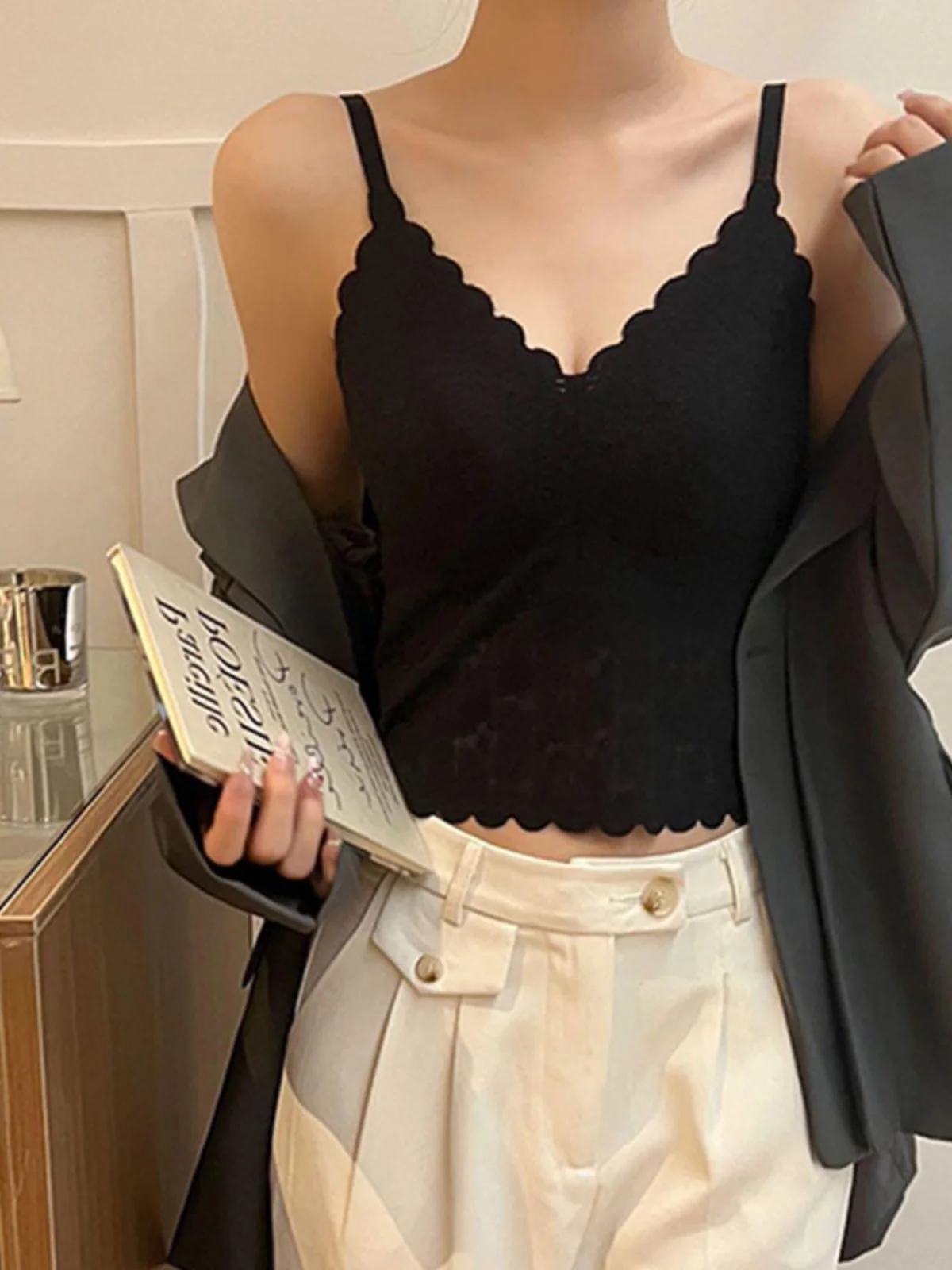 Women's Fleece Lined Lace Tank Top Integrated Blouse Warm Outerwear Suit Inner Match with Chest Pad Beautiful Back 