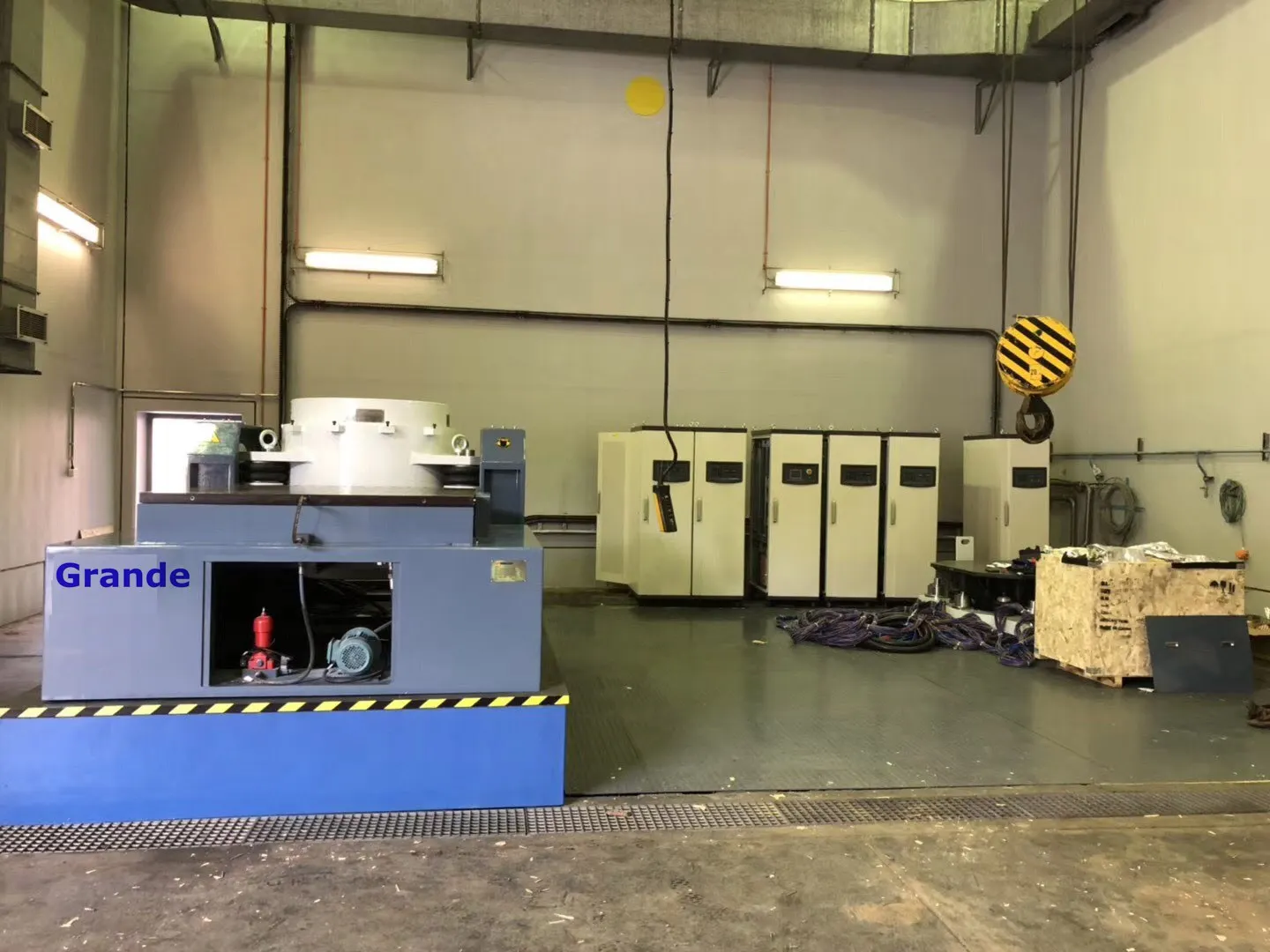 Labor-Vibrationstestgerät, Vibrationstisch, maximale Beschleunigung 100 g