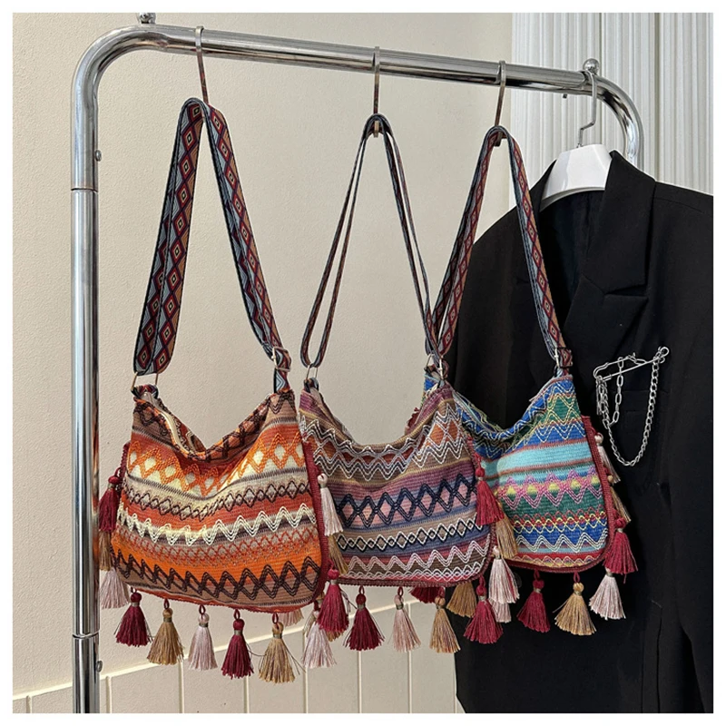 

Ethnic Style Crossbody Bags with Tassel Women Summer Large Capacity Handwoven Underarm Bags and Purse Ladies Holiday Tote Bag