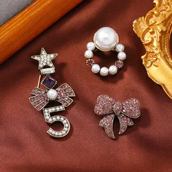 Vintage Women Men Elegant Crystal Heart Bee Chains Brooches Badges Fashion Exquisite Unisex Cross Pearl Pins Accessories Gift