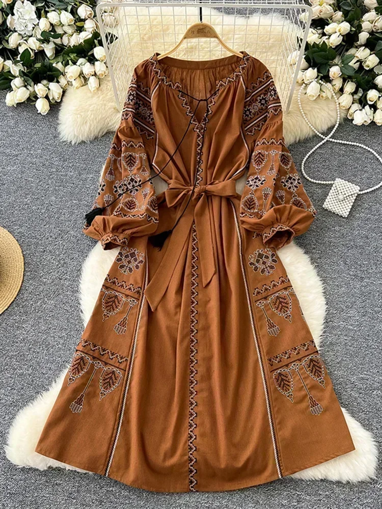 Bohemian Retro Ethnic Style Dress Women's Spring Autumn Embroidered Lace Up Lantern Sleeves Waist Cinching Long Dress A155