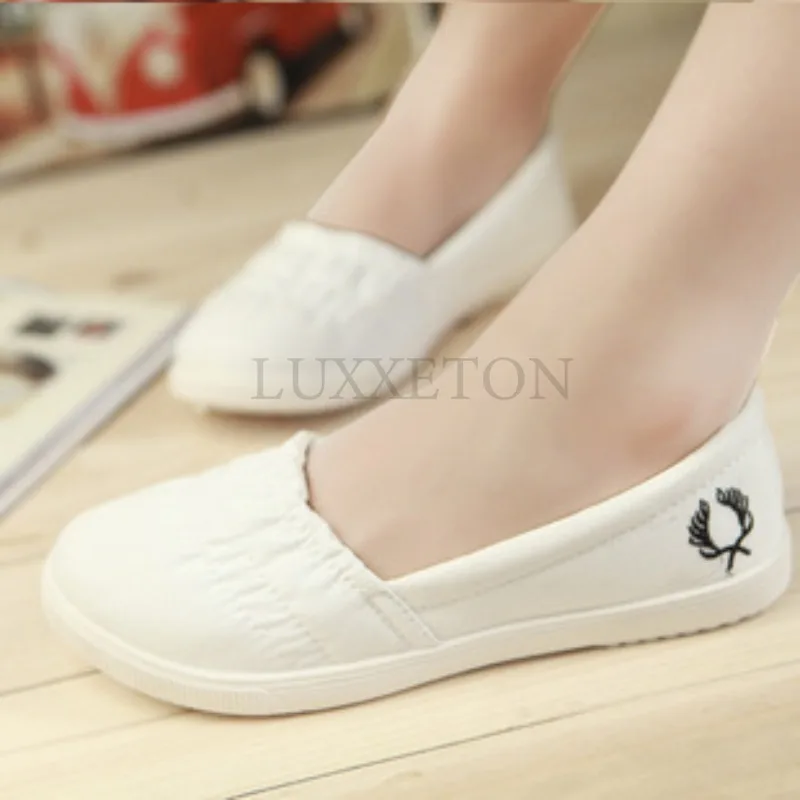 Flat Bottomed Shallow Cut Canvas Board Shoes Casual Lightweight Simple Fashionable Breathable Comfortable Women Shoes