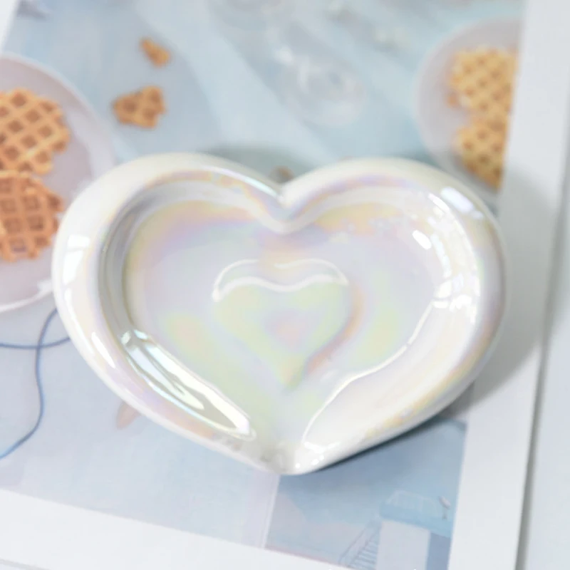 Iridescent ceramic heart shell shape soap box household handwashing station no water accumulation bath soap salt tray holder