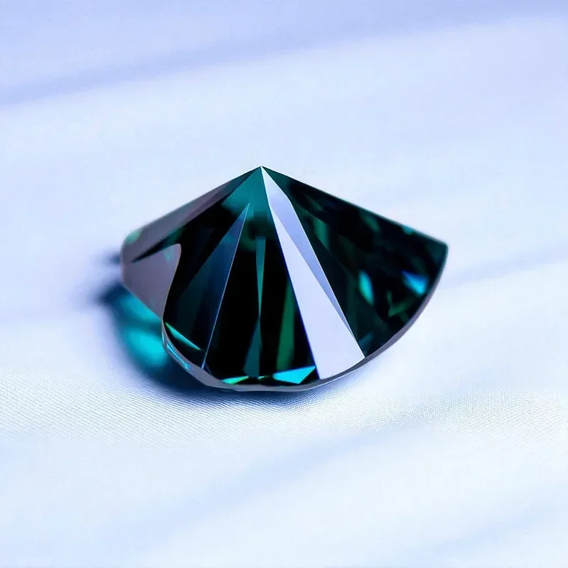 Moissanite Stone Heart Cut Natural Emerald Green Color Synthetic Gemstone For Jewelry Making With Certificate