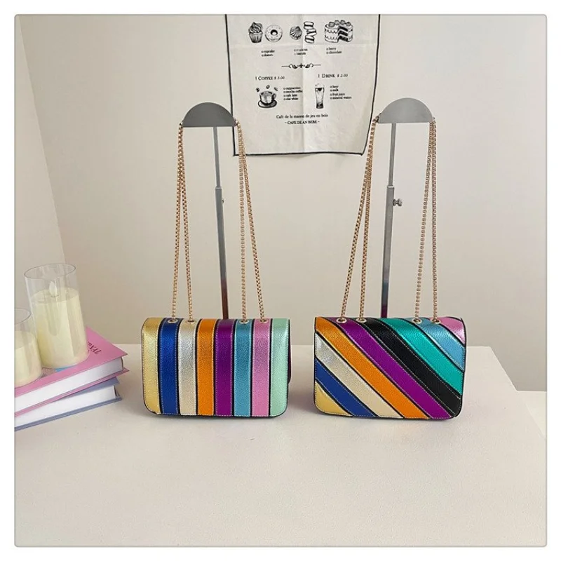 

Sophisticated Women Leather Handbag With Detachable Strap Convertible To Shoulder Bag Or Elegant Clutch