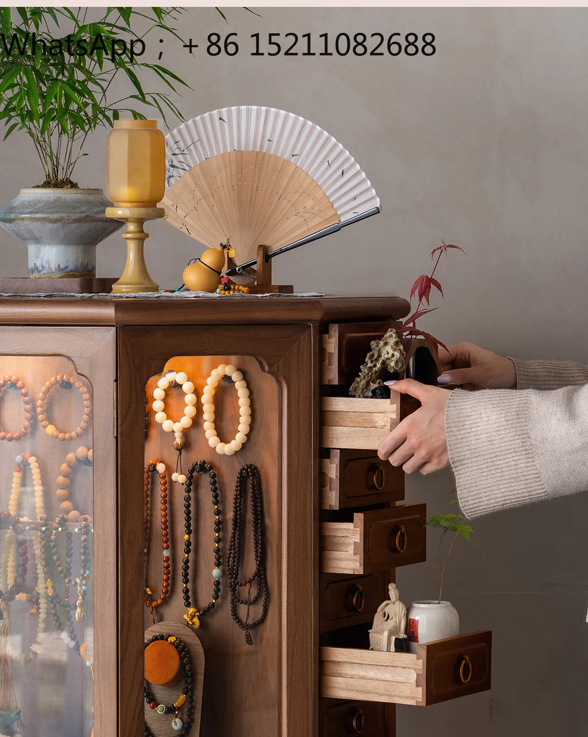 SCY solid wood rotating cabinet glass display cabinet Wenwan storage chest comes and goes