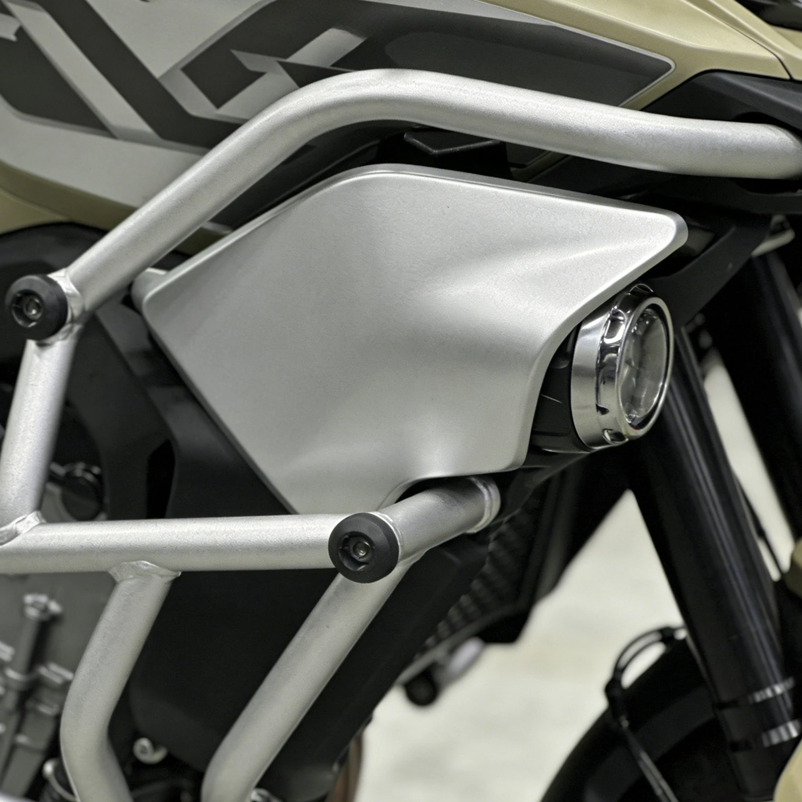 

Motorcycle Engine Guard Crash Bar Fuel Tank Protector For CFMOTO 800MT 2021-2024 Upper Reinforced Bumper Side Tank Protector