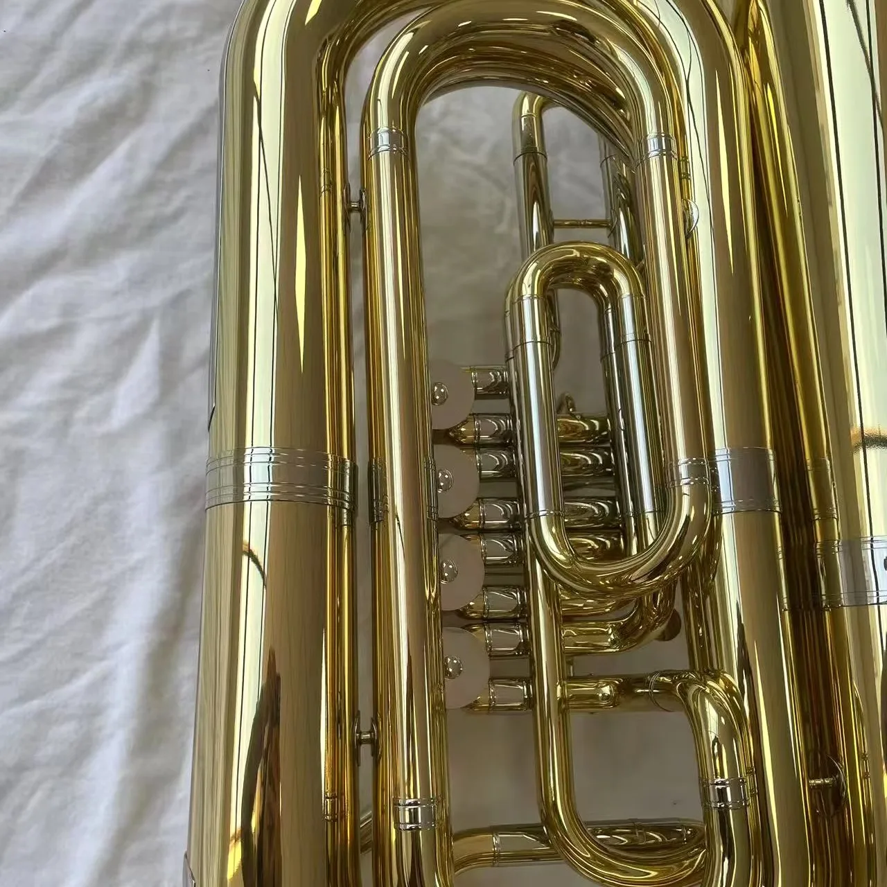 Professional Four Flat Key Hugging Tuba Phosphor Cooper Mouthpieces Gold Lacquer Tuba