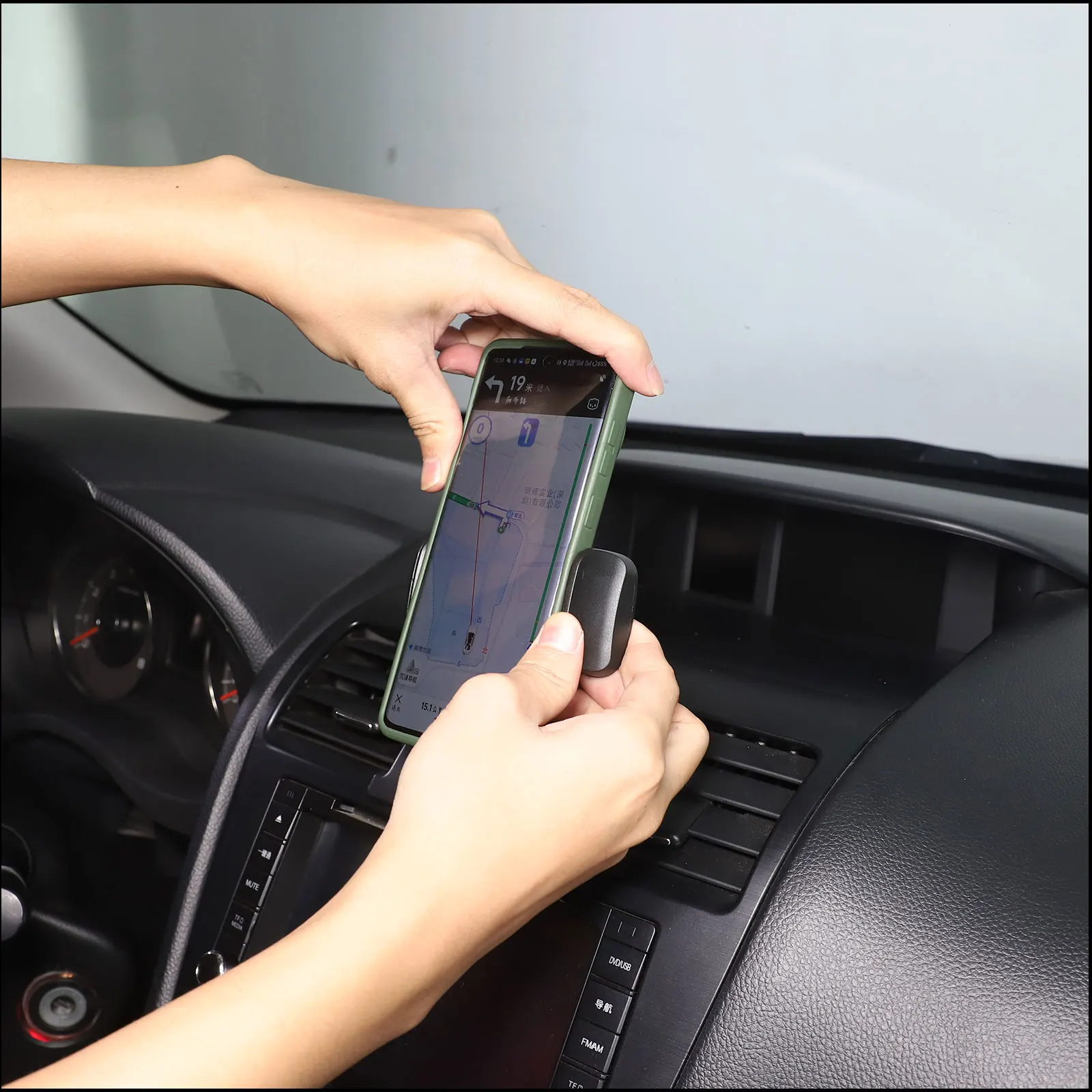 ABS Car Center Control Air Outlet Mobile Phone Holder for Subaru Forester 2013 2014 2015 2016 2017 2018 GPS Navigation Bracket