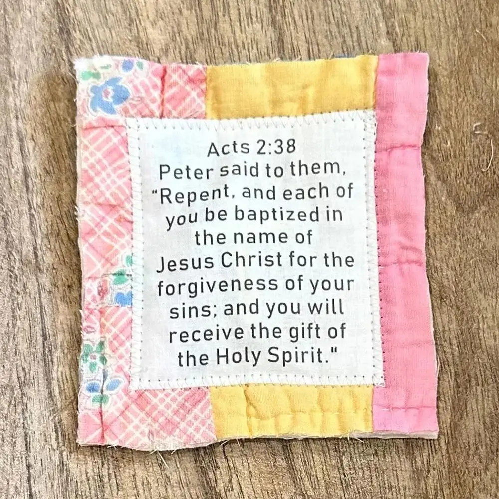 

New Individually Colorful Pocket Prayer Quilt with Cross Inside Prayer Gifts Symbolism Poems Quilts Handmade Sew Quilt