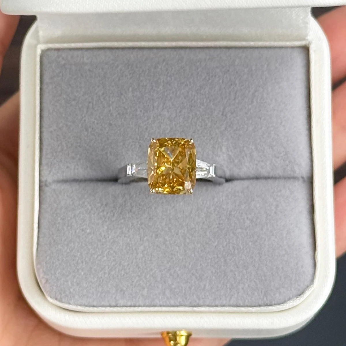 Exquisite 5ct Yellow Cushion Diamond Ring 18K White Gold Three-stones Style Lab Grown Diamond Ring For Women Jewelry