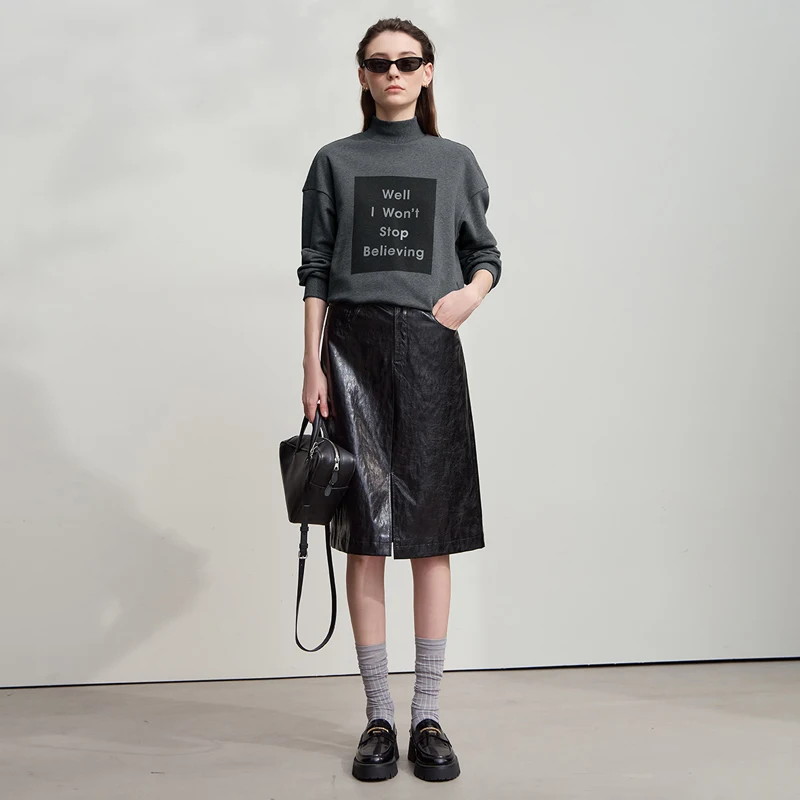 AMII بلوزات امرأة 2025 الخريف جديد الحد الأدنى الياقة المدورة المرأة فضفاضة محبوك عيد الميلاد القطن الإناث البلوز 12544006