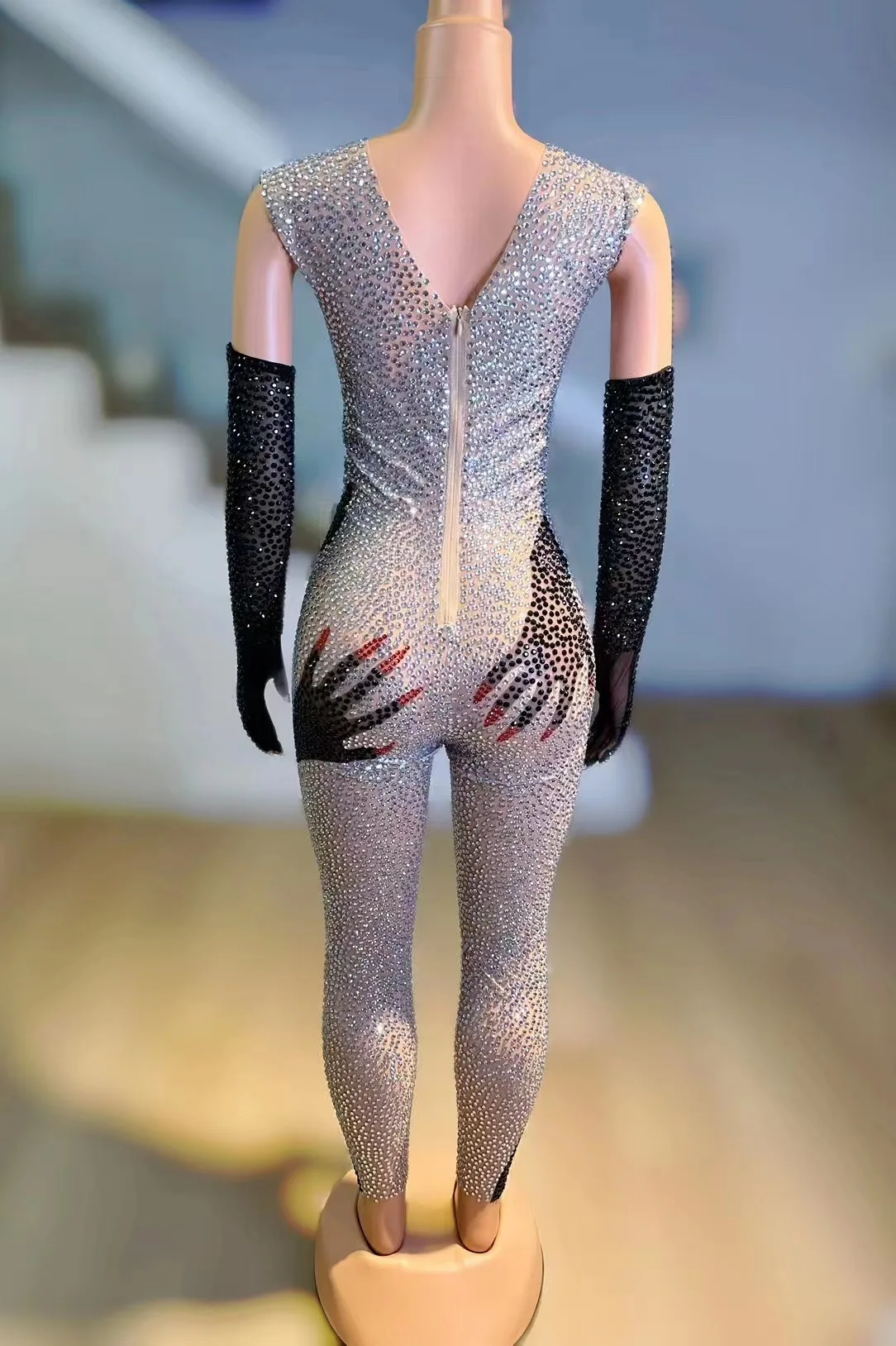 Hot Diamond Sleeves, Mesh Fabric, Two Hand Pattern, Low Round Neck, No Cuff, Gloves, Outgoing Bomb Street Long jumpsuit