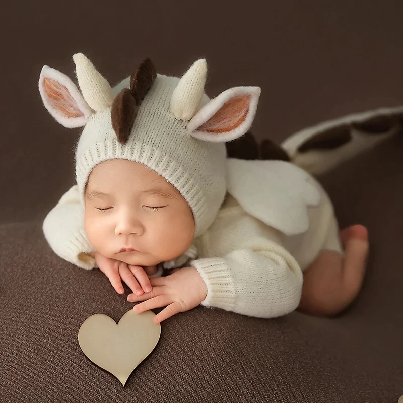 Dragon Theme Newborn Photography Clothing 0-1 M Baby Boy Knitted Jumpsuit + Hat Set Studio Photo Shooting Clothing Accessories