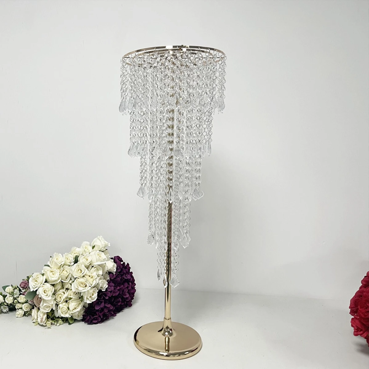 

4pcs to 10pcs) 60cm to 110cm tall) Gold sliver crystal tall wedding centrepiece stands indoor walkway metal flower stand for wed