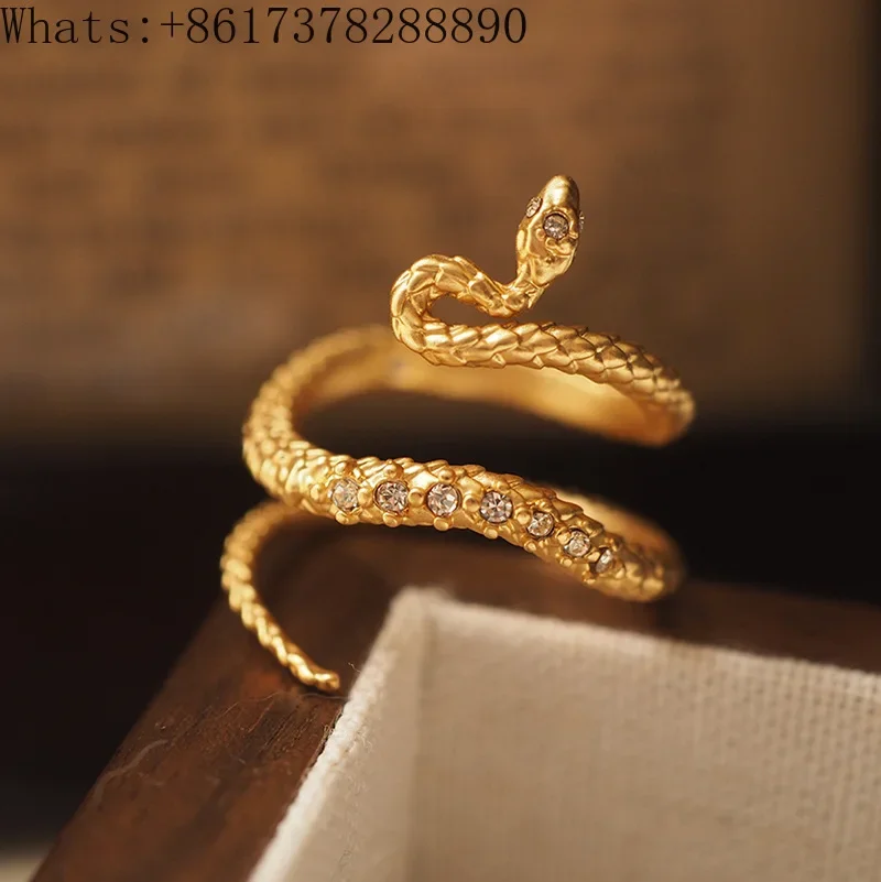 

A niche design with a golden snake vintage vintage ring set with diamonds and adjustable opening