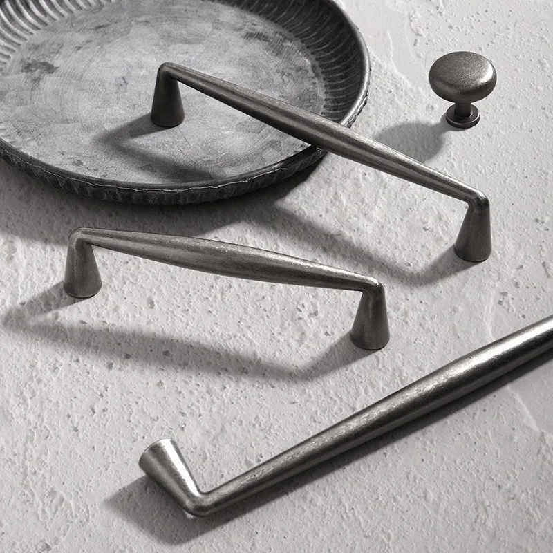 

American Retro Antique Silver Salad, Antique Style Wardrobe, Door Handle, Antique Cabinet, Making Old Door Handle