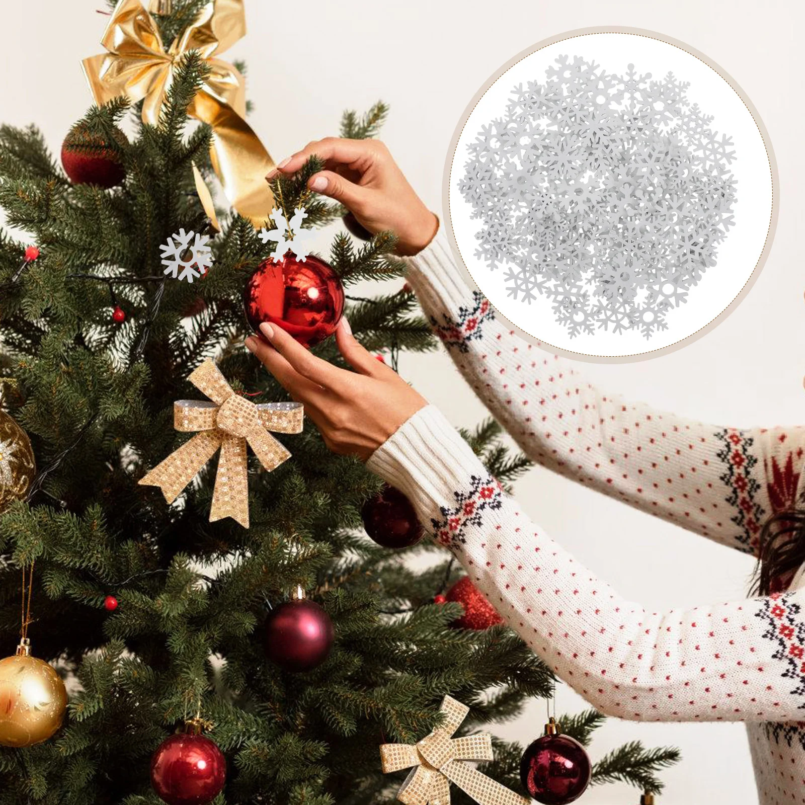 

100pcs Wooden Snowflake Slices White Craft Hanging Decor For Christmas Wedding Party Festival Diy Ornament Wall Window Door