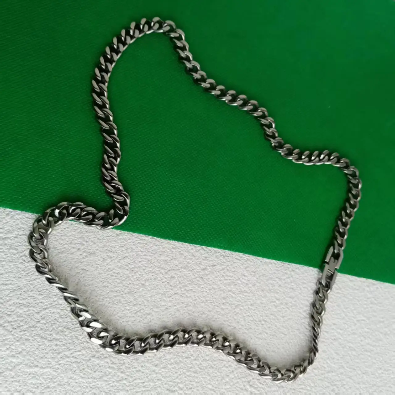 9.5mm Unisex Pure Titanium Cuban Chain: Lightweight Armor for Modern Icons