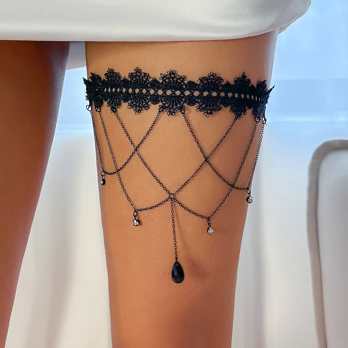 Multi Layered Zirconia Heart Tassel Metal Black Lace Leg Chain for Women Fashion Customized Body Jewelry Minimalist Accessories